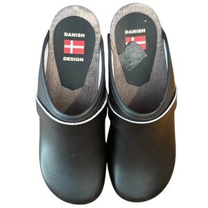 Danish Design Black Leather Mule Clogs Size 38/7